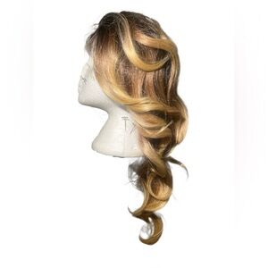 Balayage Golden Blonde layered Wavy Lace Fromt Wig / Hair Extension